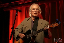 Steve Son at COMBO Songwriters Showcase at Walnut Room