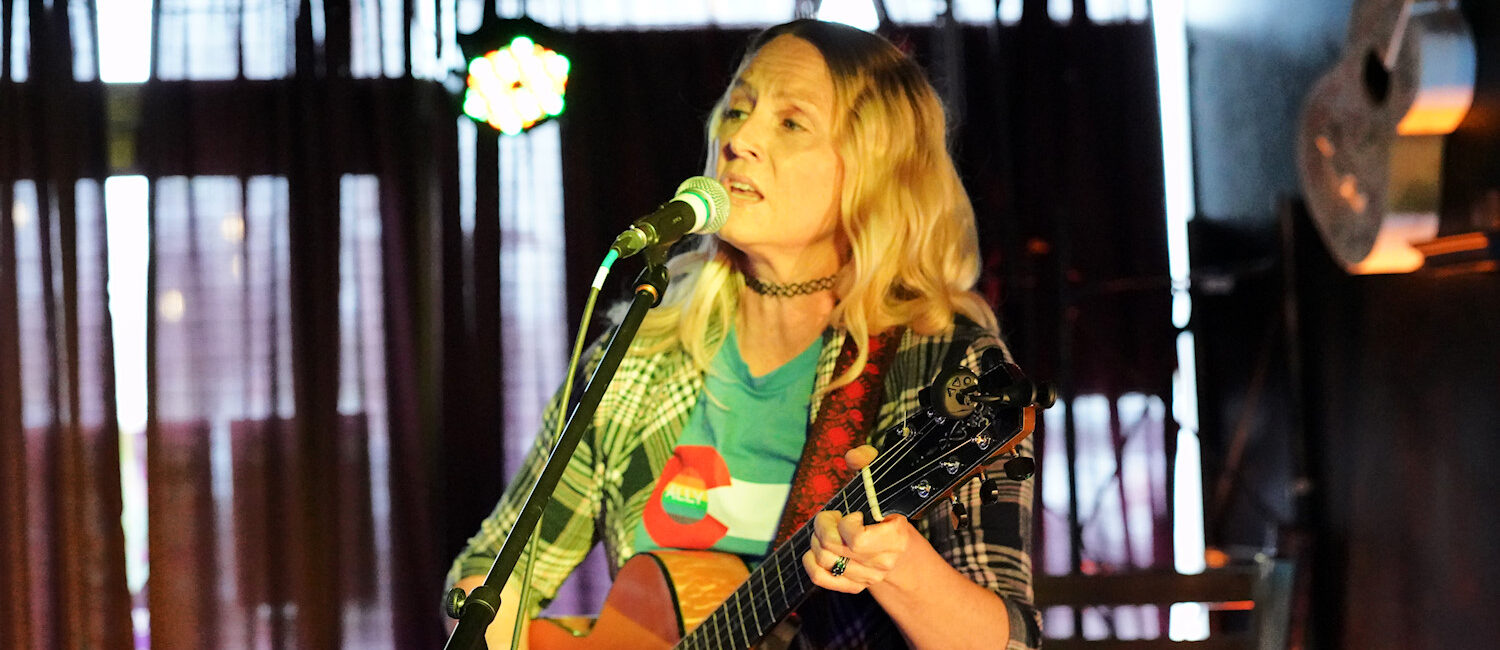 Lisa Selle at COMBO Songwriter Showcase at Oddes